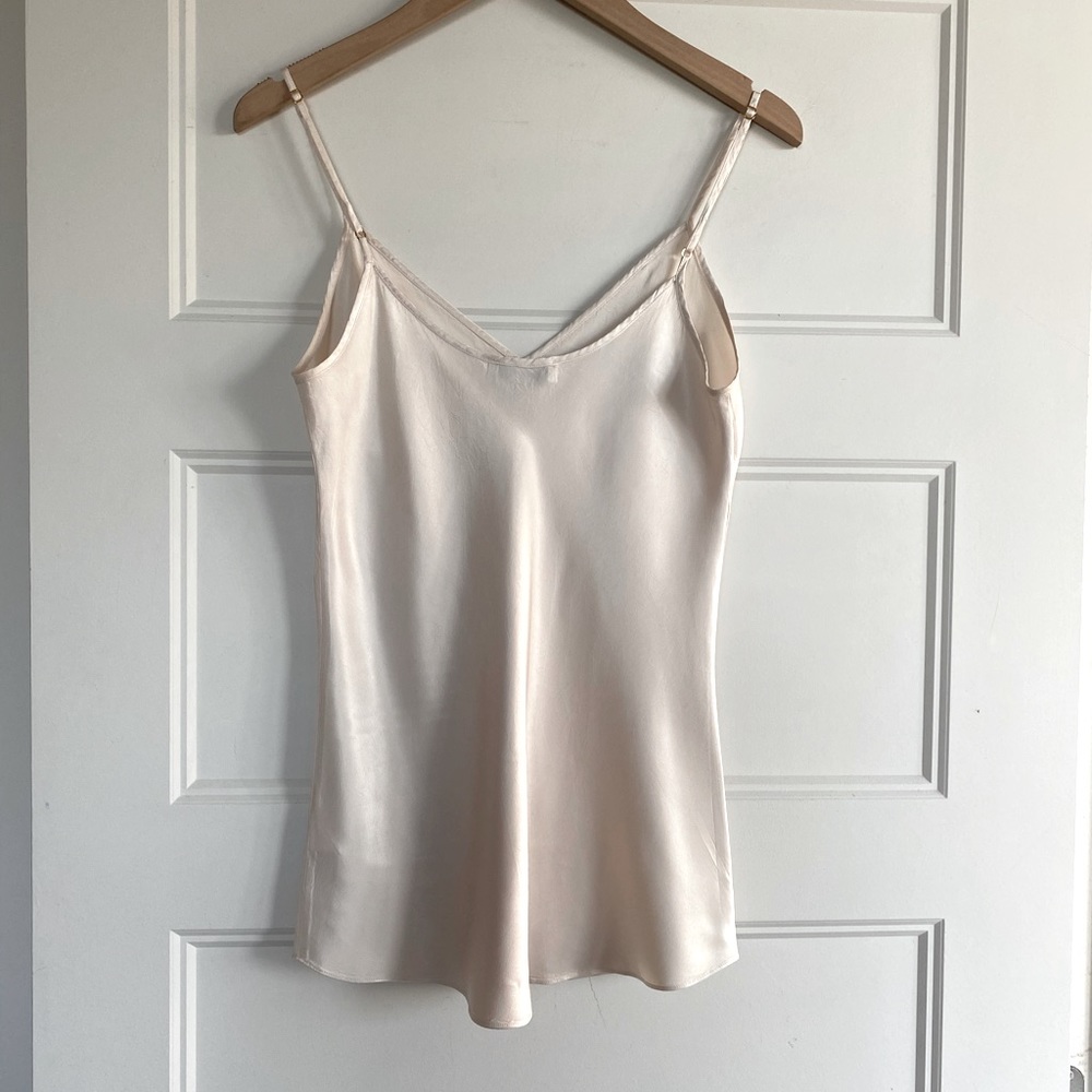 Aritzia / Babaton Camisole - Light Cream - Picture 4 of 7